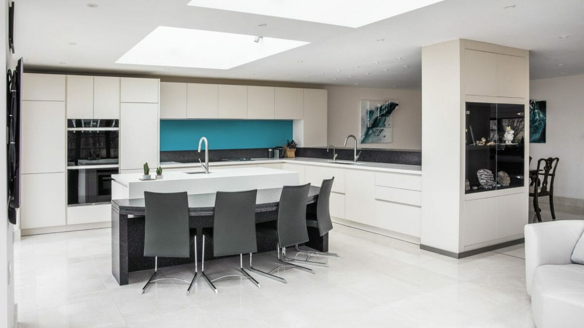 Modern Handleless Kitchen