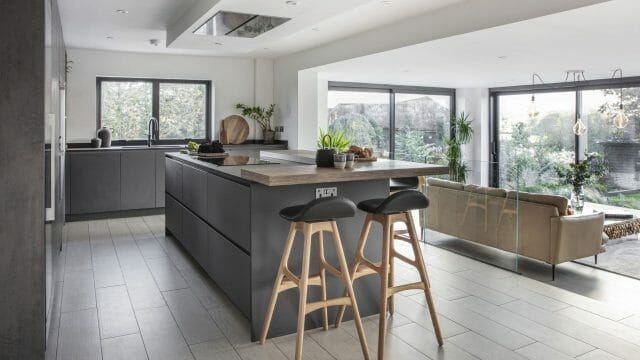 MODERN MATT BLACK KITCHEN