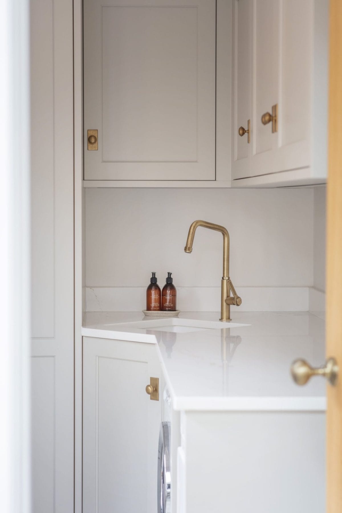 Modern Open Plan Handleless Kitchen